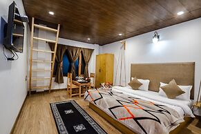 Winterfell The Stay, Unique River Front Resort