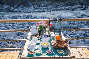 Winterfell The Stay, Unique River Front Resort