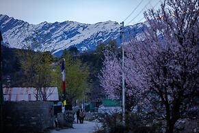 Winterfell The Stay, Unique River Front Resort