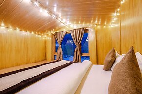 Winterfell The Stay, Unique River Front Resort