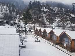 Winterfell The Stay, Unique River Front Resort