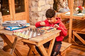 Winterfell The Stay, Unique River Front Resort