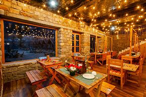 Winterfell The Stay, Unique River Front Resort