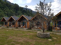 Winterfell The Stay, Unique River Front Resort