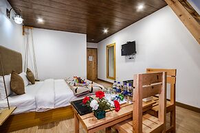 Winterfell The Stay, Unique River Front Resort