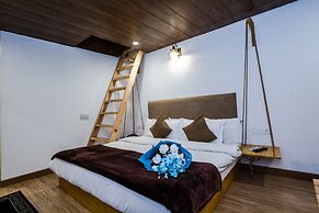 Winterfell The Stay, Unique River Front Resort