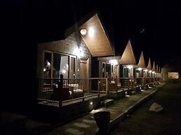 Winterfell The Stay, Unique River Front Resort