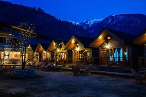 Winterfell The Stay, Unique River Front Resort