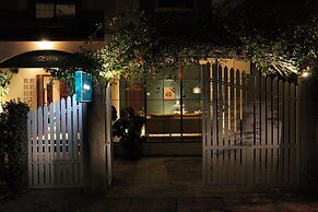 Vi-la Homestay Café