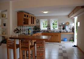 Vi-la Homestay Café