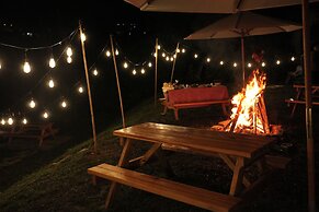 Vi-la Homestay Café