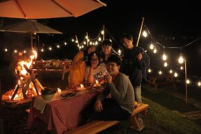 Vi-la Homestay Café