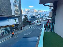 Apartamentos Sky 3000