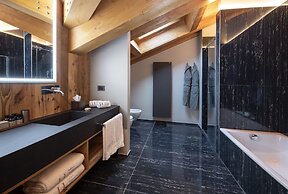 Le Massif Hotel & Lodge Courmayeur The Leading Hotels of the World