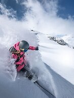 Le Massif Hotel & Lodge Courmayeur The Leading Hotels of the World