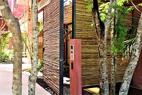 High-end comfort 2BR Condo with pool access by Happy Address