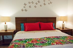 Profound relaxation in 2BR Condo with pool view by Happy Address