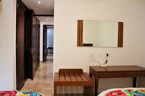 Profound relaxation in 2BR Condo with pool view by Happy Address