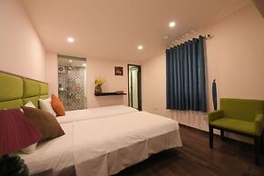 Old Quarter Family Hotel