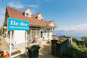 Ile d’or Café & Guest house