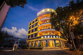 Fun-loving Theme Hotel of Tengchong