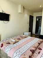 Hotel Ellegance