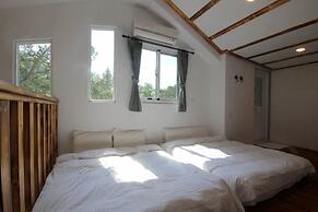 Song Yue Bed & Breakfast