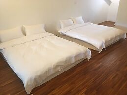 Song Yue Bed & Breakfast