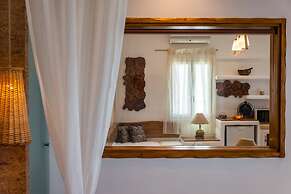 Niki Savvas Studio & Suites