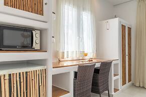 Niki Savvas Studio & Suites