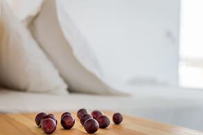 Niki Savvas Studio & Suites