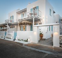 Niki Savvas Studio & Suites