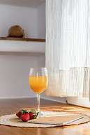 Niki Savvas Studio & Suites