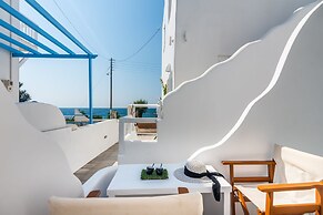 Niki Savvas Studio & Suites