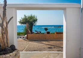 Niki Savvas Studio & Suites