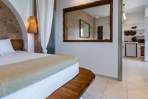 Niki Savvas Studio & Suites