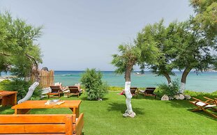 Niki Savvas Studio & Suites