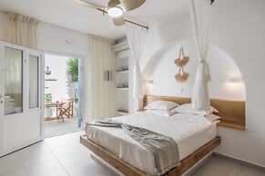 Niki Savvas Studio & Suites
