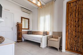 Niki Savvas Studio & Suites