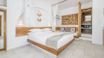 Niki Savvas Studio & Suites