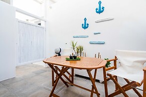 Niki Savvas Studio & Suites