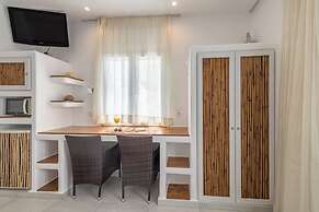 Niki Savvas Studio & Suites