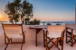 Niki Savvas Studio & Suites