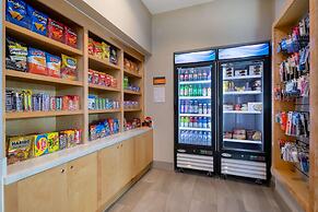 La Quinta Inn & Suites by Wyndham Greensboro Arpt High Point