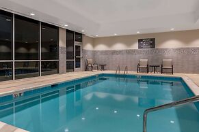 La Quinta Inn & Suites by Wyndham Greensboro Arpt High Point