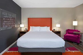 La Quinta Inn & Suites by Wyndham Greensboro Arpt High Point