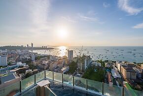 The Base Condo Pattaya by Supee