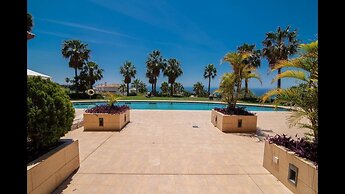 Penthouse M Reserva del Higueron 3 BEDROOMS. TRANSFER to the Beach and