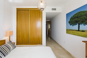 Two rooms Calm and sunny