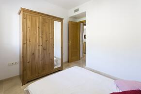 Two rooms Calm and sunny